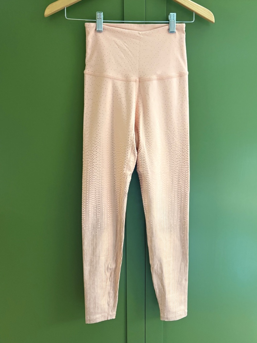 Beyond Yoga champagne sparkle leggings size S